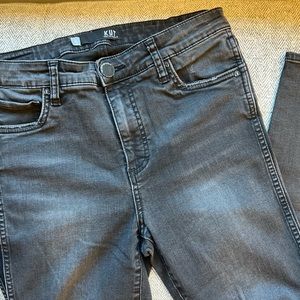 Brand : KUT | Style: Connie High Rise Fab Ab Ankle | Color : Black